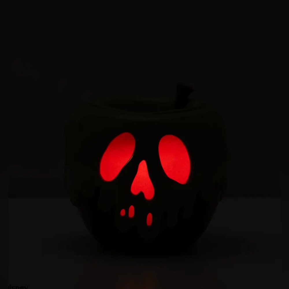 SCENTSY JUST ONE BITE VILLAINS WARMER - Picture 8 of 10